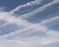 «Λες να μας… ψεκάζουν»; Αλήθειες και ψέμματα για τη πιο δημοφιλή συνωμοσιολογία! – Βίντεο