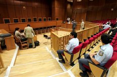 dikastirio_aithousa34653