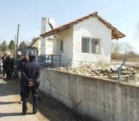 Φυλάνε με βάρδιες το στρατόπεδο οι κάτοικοι της Νεάπολης! Δείτε όλο το ρεπορτάζ…