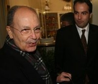 Στεφανόπουλος: «Ή μου μειώνετε το ενοίκιο ή φεύγω!»