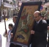 H λιτανεία της εικόνας του Αγίου Γεωργίου στη Νεάπολη Βοΐου – Βίντεο…