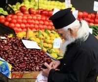 Spiegel: Όταν οι Έλληνες κορόιδευαν τους Γερμανούς που αγόραζαν το καρπούζι σε φέτες!