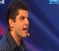 Τραγούδησε με τα μάτια της ψυχής του και συγκίνησε τους πάντες!