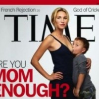 Προκαλεί το εξώφυλλο του TIME με τον 3χρονο που θηλάζει