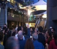 Διαμαρτυρία πολιτών έξω από το MEGA! Βίντεο