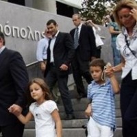 Εκλογές χωρίς οικογένεια!