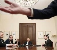 Ποιος μπορεί;