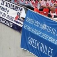 Το μήνυμα των Ελλήνων από το Εθνικό Στάδιο της Βαρσοβίας για ΕΕ και ΔΝΤ!