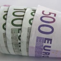 Υδραυλικός με 300.000€ στη Γαλλία – Πατωματζής με 250.000€ στην Ελβετία!