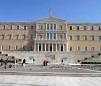 Τραγάκης: Δεν διόρισα εγώ τη νύφη και το γαμπρό μου. «Έτυχε» να… παντρευτούν τον γιό και την κόρη μου!