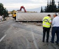Ανατροπή λεωφορείου με 4 νεκρούς στην Χαλκιδική – Έσωσε τη γυναίκα και το παιδί του και ξεψύχησε!
