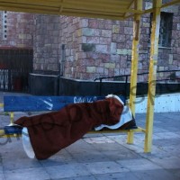 Ο άστεγος της πιάτσας…