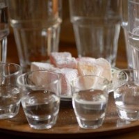 Κρασί και τσίπουρο νίκησαν το ουίσκι!