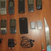 Βρέθηκαν μαχαίρια και κινητά μετά από έρευνα στις φυλακές Γρεβενών!
