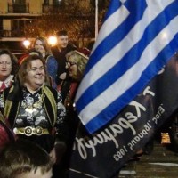 Ο Φανός Πηγαδ’ απ’το Κεραμαριό χορεύει στην κεντρική πλατεία Κοζάνης! Δείτε το βίντεο…