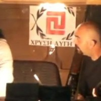 Ρατσιστικό βίντεο με Χρυσαυγίτη φορτηγατζή και Πακιστανό μετανάστη που προκαλεί! Δείτε το…