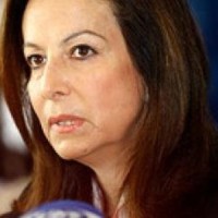Ο Βενιζέλος συστήνει στην Αννα Διαμαντοπούλου να βρει μια σπηλιά να κρυφτεί