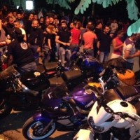 Στο πάρτι του Μ.Ο.Σ έγινε χαμός – Δείτε βίντεο με τις δίτροχες κούκλες