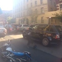 Απίστευτο video: Οδηγός Range Rover πατάει δεκάδες μοτοσικλετιστές!