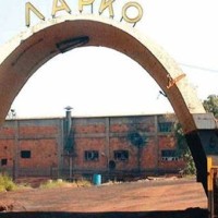 Συμβολική κατάληψη της γέφυρας Σερβίων από εργαζόμενους της ΛΑΡΚΟ