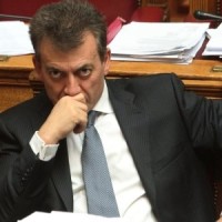 Εργασιακός Μεσαίωνας με νόμο Βρούτση – Πως έχουν αλλάξει μισθοί και ωράρια