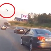 Συγκλονιστικό: Δείτε τι συμβαίνει όταν δε φοράμε ζώνη ασφαλείας… Βίντεο