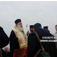 Καυγάς μητροπολίτη – πιστής εξαιτίας ενός… πονηρού! Δείτε το βίντεο