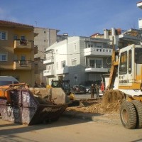 Κατεδάφιση οικήματος επί τη συμβολή των οδών Αλκέτα και Ηροδότου στην Κοζάνη