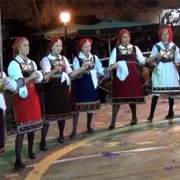 3η μέρα εκδηλώσεων στην κεντρική πλατεία! Βίντεο με τα χορευτικά του Συλλόγου Καισαρειάς