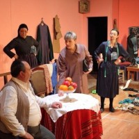 «Η Θ´ΚΙΑ ΤΟΥ» η παράσταση του ΔΗ.ΠΕ.ΘΕ. Κοζάνης για την αποκριά!