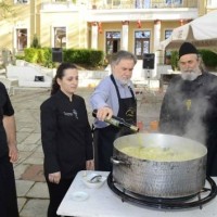 Βίντεο: Γιορτή Ψαριού – Γευσιγνωσίας στην Κεντρική Πλατεία Σερβίων!