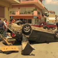 Απίστευτο τρακάρισμα το πρωί στην Πτολεμαΐδα! Τύχη βουνό οι επιβάτες