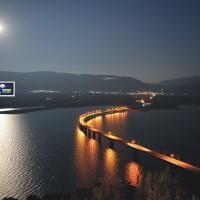 Η Αυγουστιάτικη Πανσέληνος με φόντο την υψηλή Γέφυρα Σερβίων και την λίμνη Πολυφύτου! Βίντεο