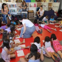 Οι αντίθετοι κόσμοι συνεχίζουν να συναντιούνται στην Κοβεντάρειο Δημοτική Βιβλιοθήκη Κοζάνης!
