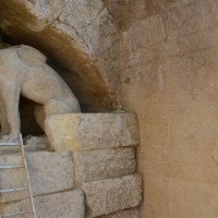 Μια «ανάσα» από τα μυστικά του τύμβου στην Αμφίπολη – Όσα δεν ξέρετε για τον αρχιτέκτονα του αρχαίου τάφου – Τι έδειξαν οι μικροκάμερες