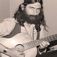 Τα άγνωστα τραγούδια του Νικόλα Άσιμου 26 χρόνια μετά την αυτοκτονία του – Ακούστε το «αρνήθηκα πολλά»