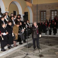 Άναψε το χριστουγεννιάτικο δέντρο στη Σιάτιστα – Δείτε το βίντεο