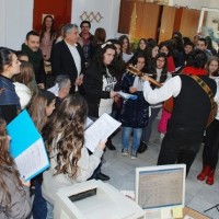 Επισκέψεις του Δημάρχου Σερβίων – Βελβεντού κ. Αθ. Κοσματόπουλου στις Κοινωνικές Δομές του Δήμου και στην αγορά για ευχές