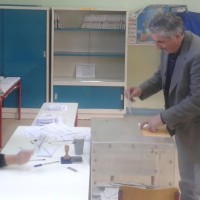 Στο 1ο Δημοτικό Σχολείο Σερβίων ψήφισε ο Δήμαρχος Σερβίων – Βελβεντού