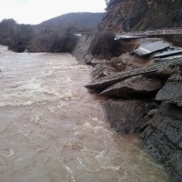 Σοβαρό πρόβλημα στο οδικό δίκτυο στην ευρύτερη περιοχή των Κορεστείων από την έντονη βροχόπτωση