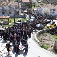 Βίντεο: Η αναπαράσταση της Αποκαθήλωσης του Εσταυρωμένου στο Δρυόβουνο Βοΐου