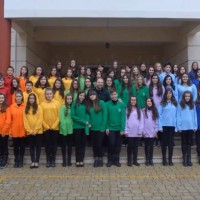 Με γλυκολαλιές και φωνοχρώματα η Χορωδία του Μουσικού Σχολείου Σιάτιστας