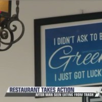 Η πινακίδα που έβαλε Ελληνίδα εστιάτορας στο μαγαζί της και γονάτισε ολόκληρη την Αμερική