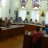 Βίντεο: Τραγικές εικόνες στο Δήμο Βοΐου! Κόντεψαν να έρθουν στα χέρια! Τούρκο χαρακτήρισε Δημοτικό Σύμβουλο της Ορφανίδου ο Π. Καρακουλάκης!