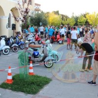 Πάνω από 300 «σφήκες»… «έπνιξαν» την παραλία της Πρέβεζας στα Καλλιστεία Βέσπας με διοργανωτή το Vespa Club Κοζάνης