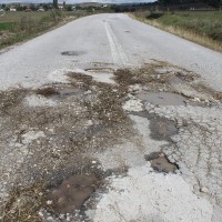 Λακκούβες – λακκούβες στο Τρανόβαλτο… Δείτε το βίντεο