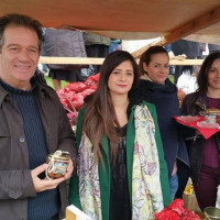Ο Μίμης Δημητριάδης στην καστανογιορτή του Βοϊου