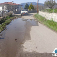 Ταλαιπωρία κατοίκων του Βελβεντού με σπασμένο σωλήνα λυμάτων που περνάει από τα χωράφια τους! Δείτε φωτογραφίες