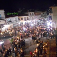 Δείτε βίντεο και φωτογραφίες από την Ανάσταση στη νέα κεντρική πλατεία των Σερβίων