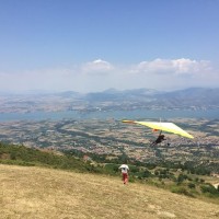 Ξεκίνησαν οι πτήσεις των Αιωροπτεριστών στην Παλιά Καστανιά Σερβίων – Δείτε φωτογραφίες